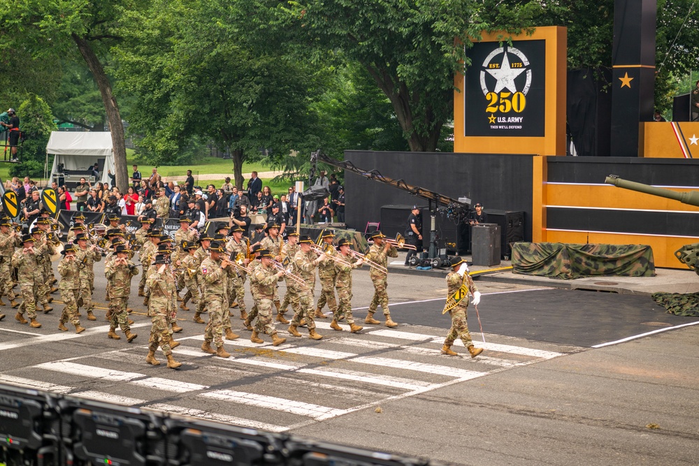 Army’s 250th Birthday Parade Pass in Review
