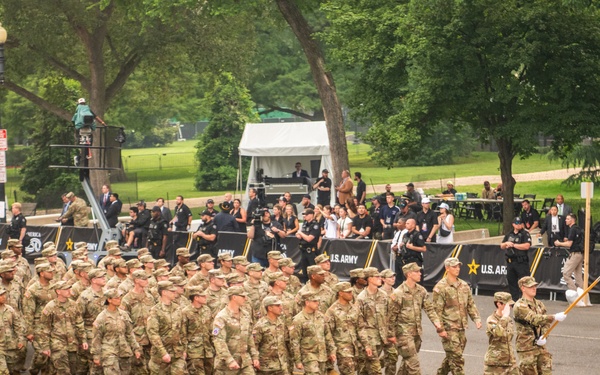 Army’s 250th Birthday Parade Pass in Review