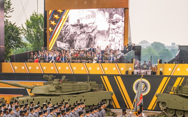 Army’s 250th Birthday Parade Pass in Review