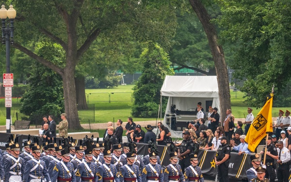 Army’s 250th Birthday Parade Pass in Review