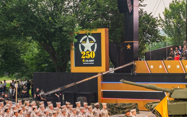 Army’s 250th Birthday Parade Pass in Review