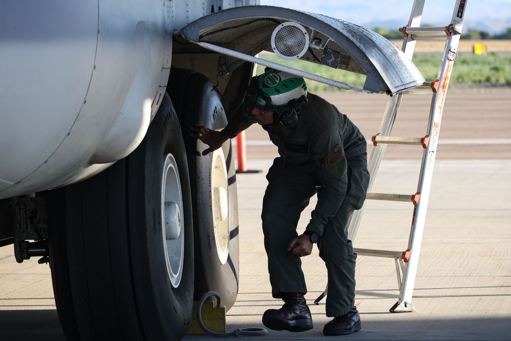 VMGR-153 trains in Idaho