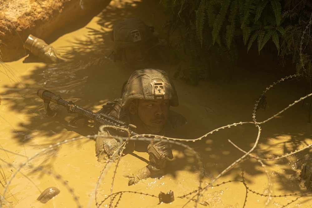 U.S. Marines with CLR-37 Conduct Basic Jungle Skills Course