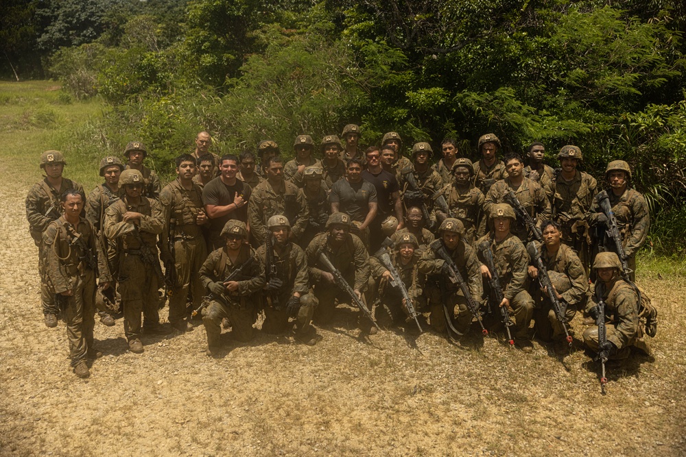 U.S. Marines with CLR-37 Conduct Basic Jungle Skills Course