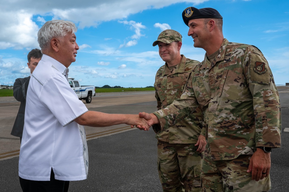 Defense Minister of Japan visits Kadena