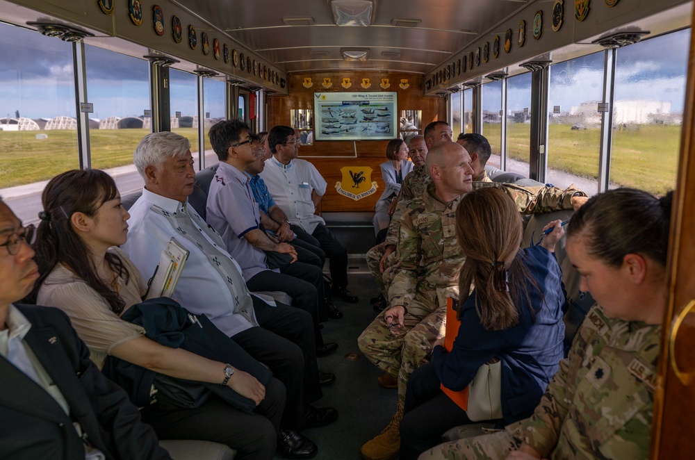 Defense Minister of Japan visits Kadena