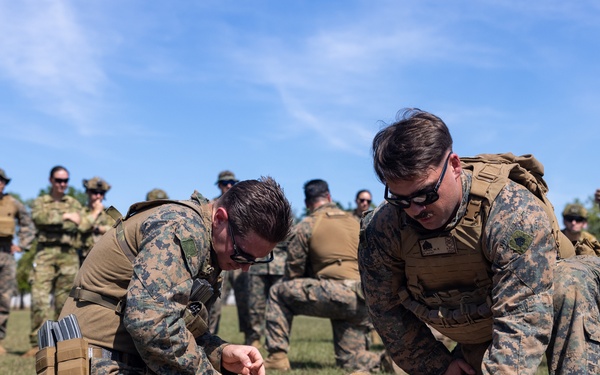 MRF-D 25.3: Sailors, Marines, Australian Army Medics conduct TCCC Training