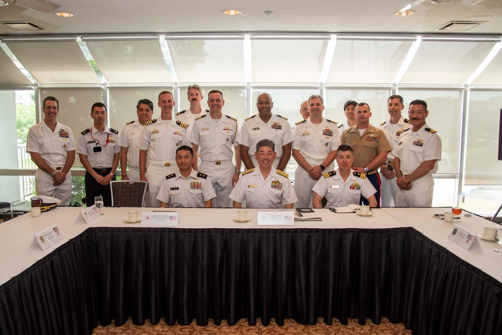 U.S. 7th Fleet Task Force Commanders meet with JSDF ARDB and Amphibious and Mine Warfare Force Commanders