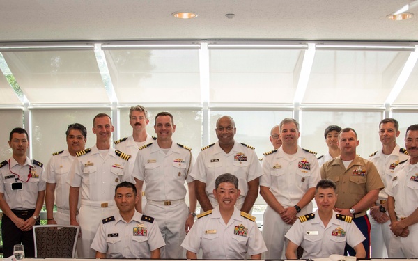 U.S. 7th Fleet Task Force Commanders meet with JSDF ARDB and Amphibious and Mine Warfare Force Commanders