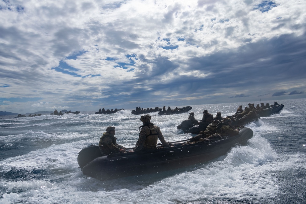 31st MEU | Boat Company Conducts Ship-to-Shore Movement