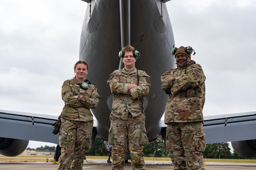 100th ARW prepares to refuel