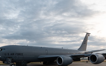 100th ARW prepares to refuel