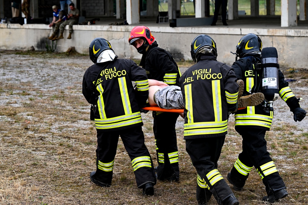U.S. and Italian air forces conduct MARE with local first responders