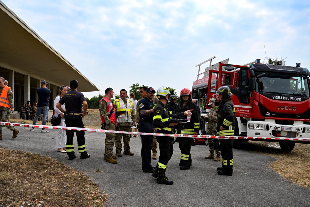 U.S. and Italian air forces conduct MARE with local first responders