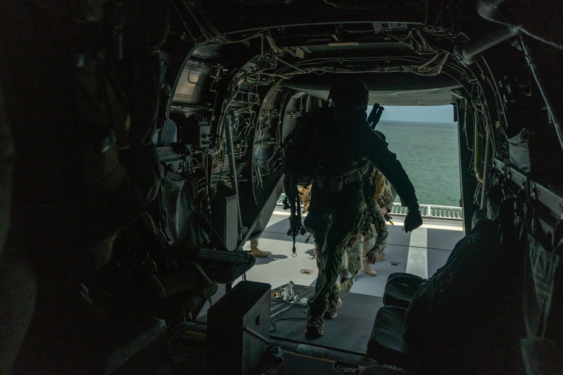 U.S. Marines with VMM-266 conduct assault support operations with Royal Netherlands Marines