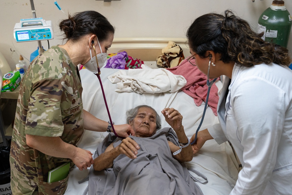 AMISTAD 2025: U.S. Air Force medical personnel provide care at San Bartolo National Hospital, El Salvador