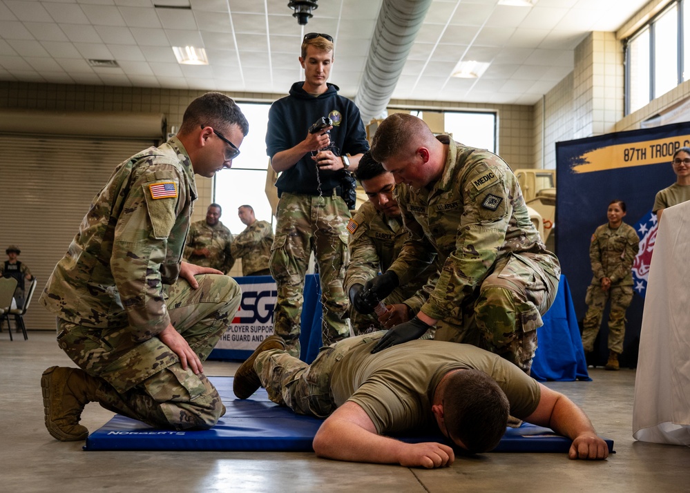 Ark. Guardsmen Conduct Taser Training