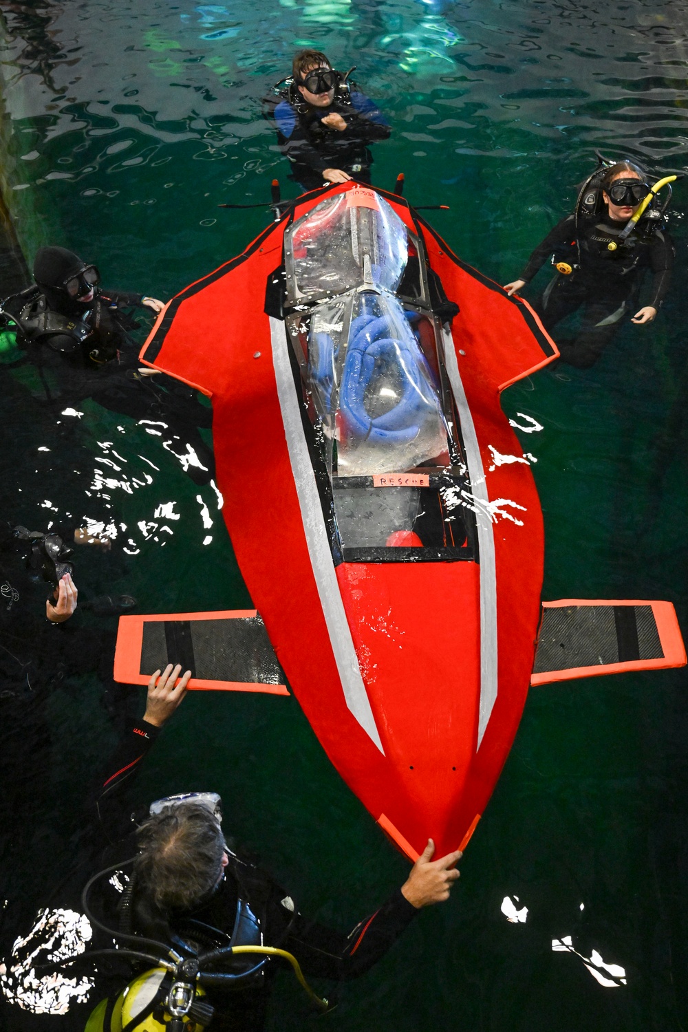 Annapolis Family Team Returns and Makes Waves at International Submarine Races