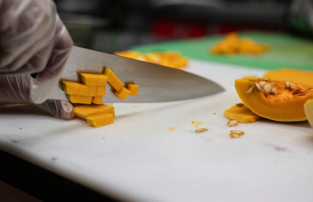 628th FSS Dining Facility Feeds 3,000 during “Mega” UTA Weekend