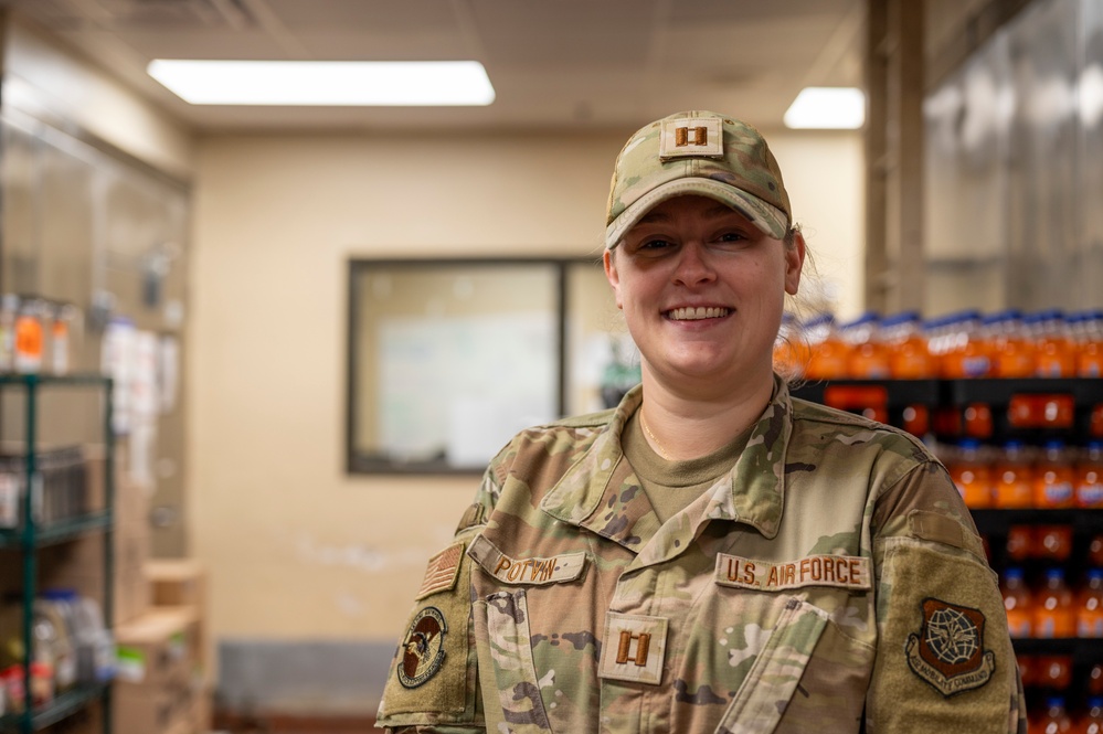 628th FSS Dining Facility Feeds 3,000 during “Mega” UTA Weekend