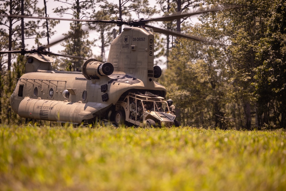 North Carolina National Guard Conducts Insertion Week with SF
