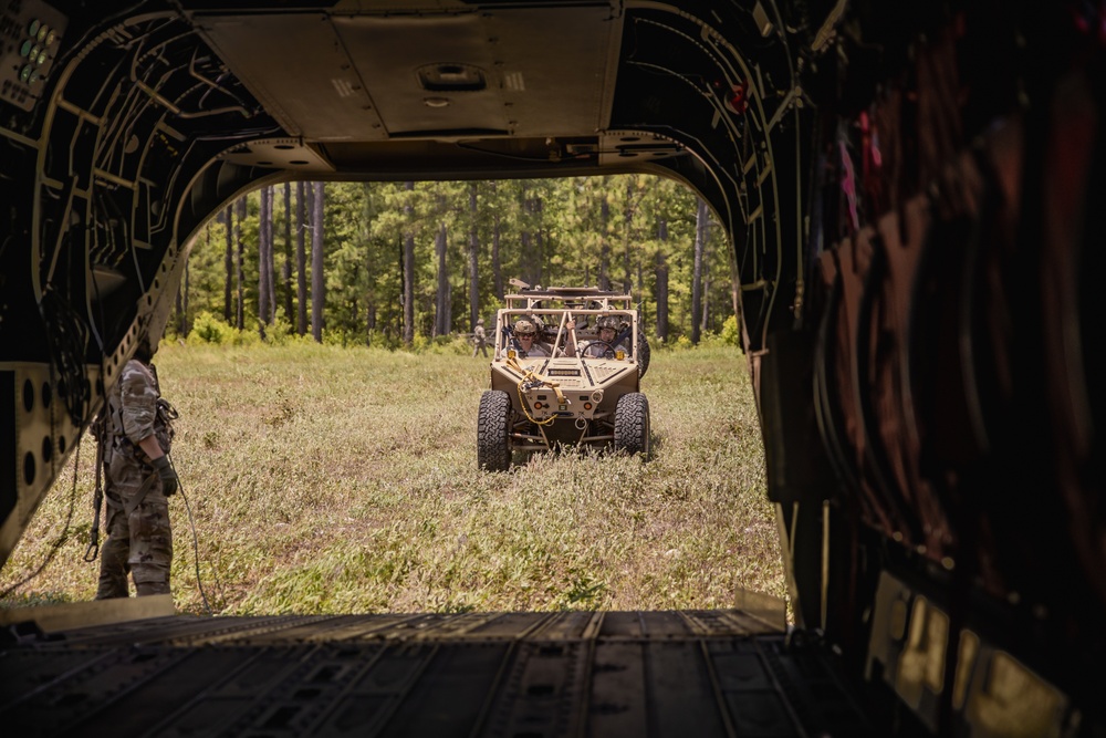 North Carolina National Guard Conducts Insertion Week with Special Forces
