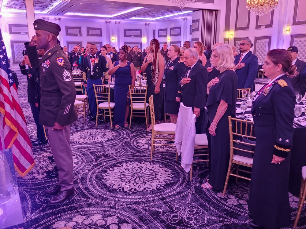 Army Reserve division holds ball to celebrate Army’s 250th birthday