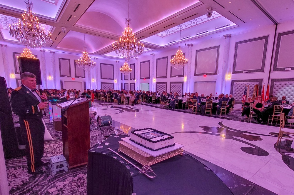 Army Reserve division holds ball to celebrate Army’s 250th birthday