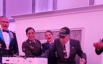 Army Reserve division holds ball to celebrate Army’s 250th birthday