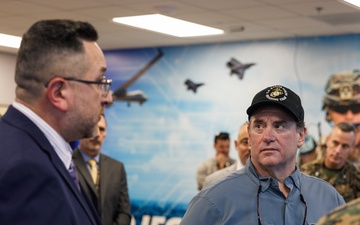 SECNAV Visits MCBQ