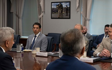 SD Hosts Indian Minister of External Affairs
