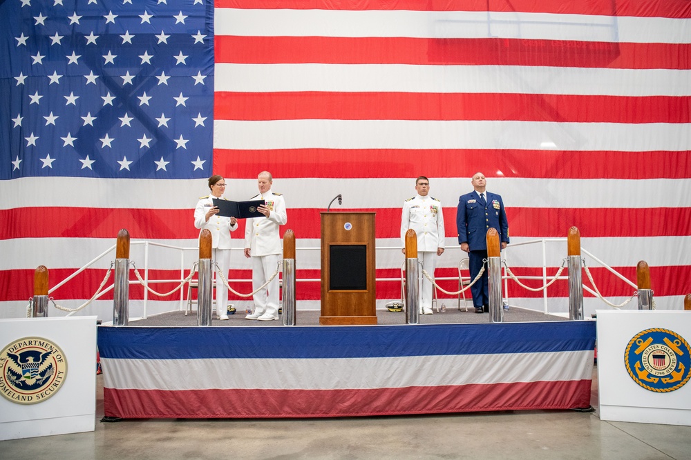 Capt. Lineberry receives Legion of Merit