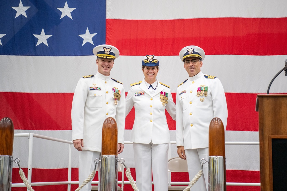 Capt. Polyak assumes command of Aviation Logistics Center during change of command ceremony