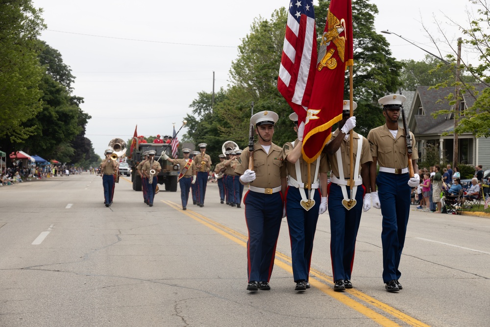 Marine Forces Reserve Band Midwest Parade and Shows