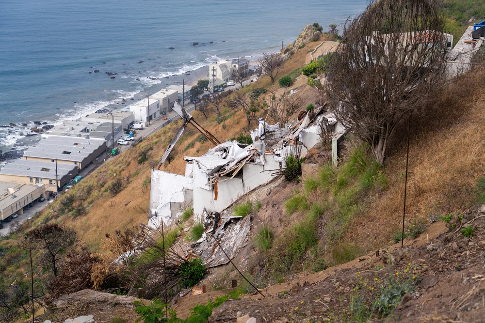 USACE supports Wildfire Debris Removal in Southern California