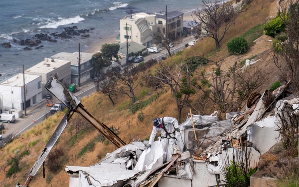 USACE supports Wildfire Debris Removal in Southern California