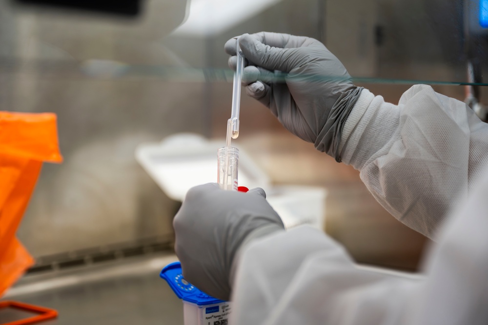 The role of laboratory medicine in military health