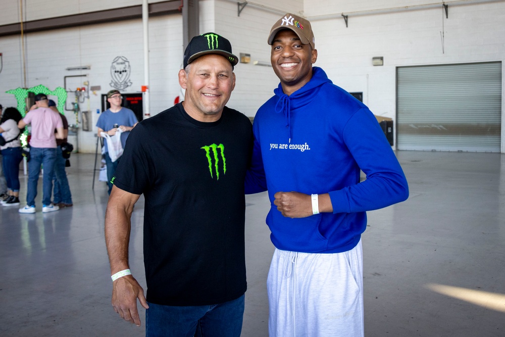 Monster Knockout!: MCAS Miramar hosts a UFC watch party at the Raiders hangar