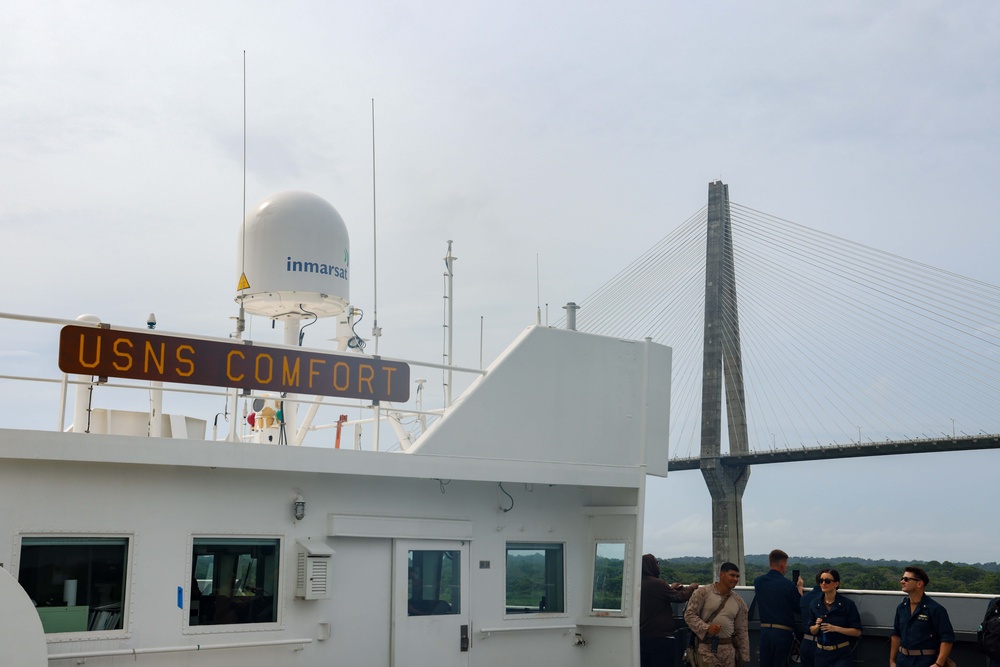 USNS Comfort Transits the Panama Canal