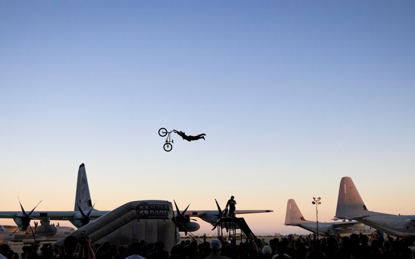 Monster Knockout!: MCAS Miramar hosts a UFC watch party at the Raiders hangar