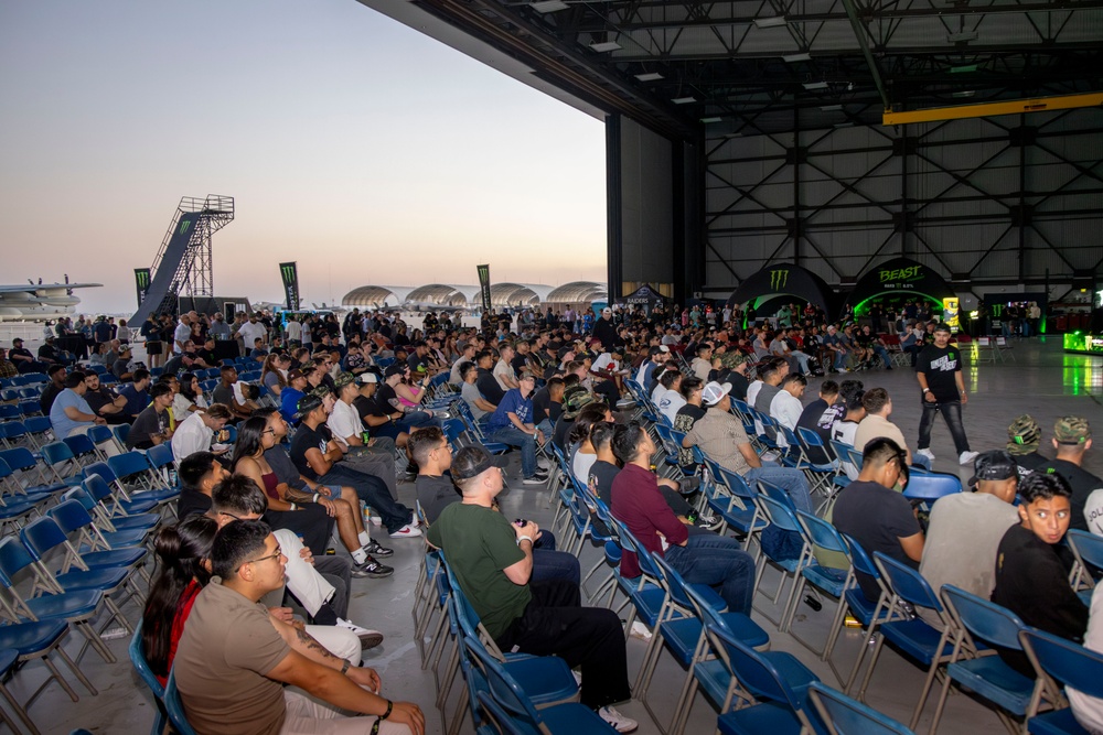 Monster Knockout!: MCAS Miramar hosts a UFC watch party at the Raiders hangar