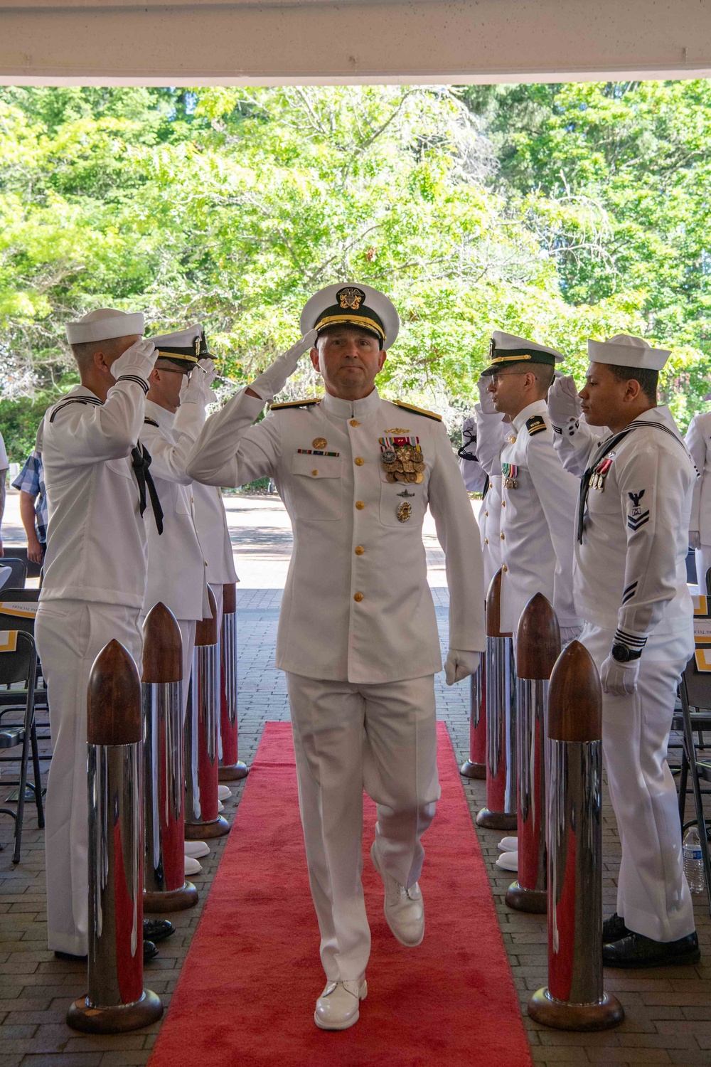 Cmdr. Lail Assumes Command of Submarine Readiness Squadron 31