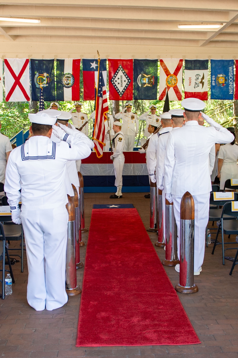 Cmdr. Lail Assumes Command of Submarine Readiness Squadron 31