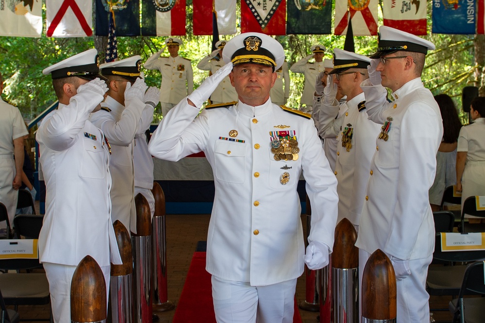 Cmdr. Lail Assumes Command of Submarine Readiness Squadron 31