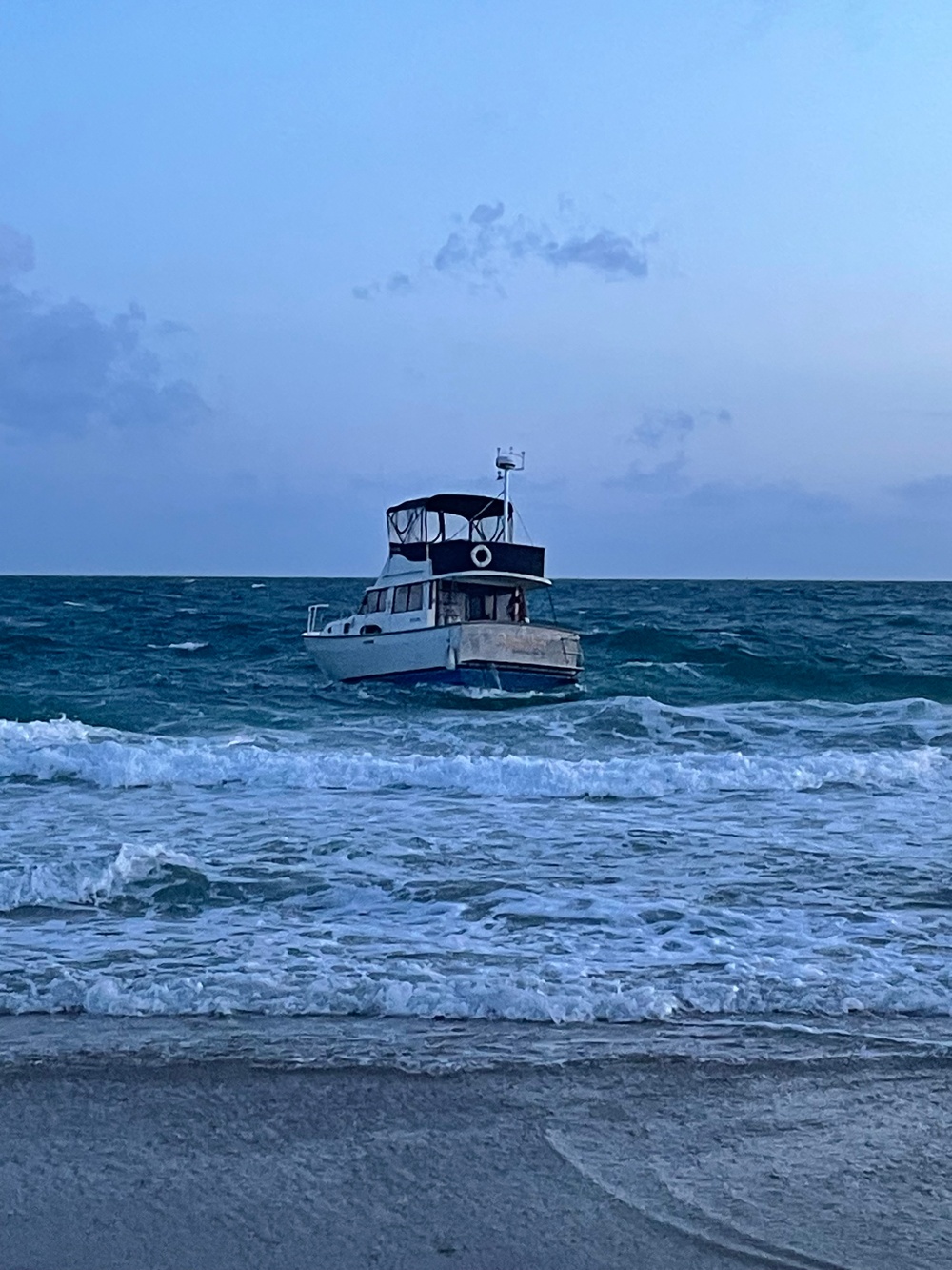 Coast Guard, National Park Service teams up to rescue mariner