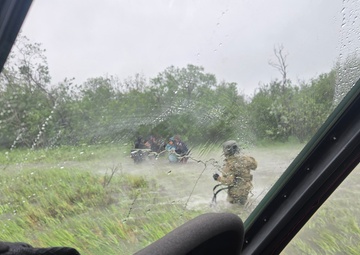 Alaska Army Guard aviators rescue family of 6, stranded on Kuskokwim River during summer storm