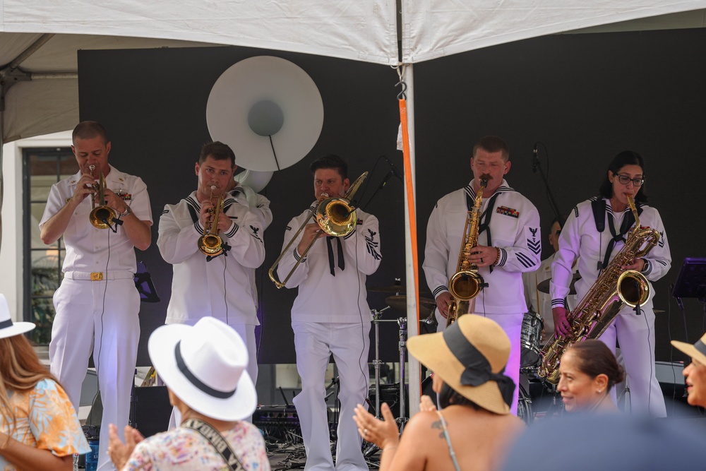 U.S. Fleet Forces Band performs in Panama City