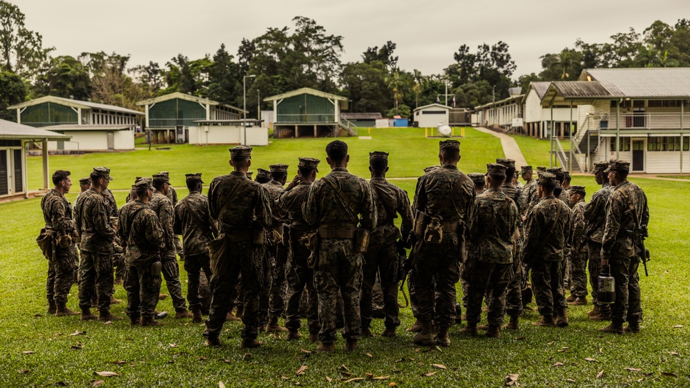 MRF-D 25.3: 3rd Bn., 11th Marines, receives classes on jungle survival