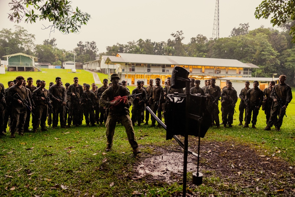 MRF-D 25.3: 3rd Bn., 11th Marines, conduct bayonet weapons training