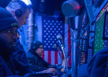 USS Benfold (DDG 65) conducts Anti-Submarine Warfare Exercise